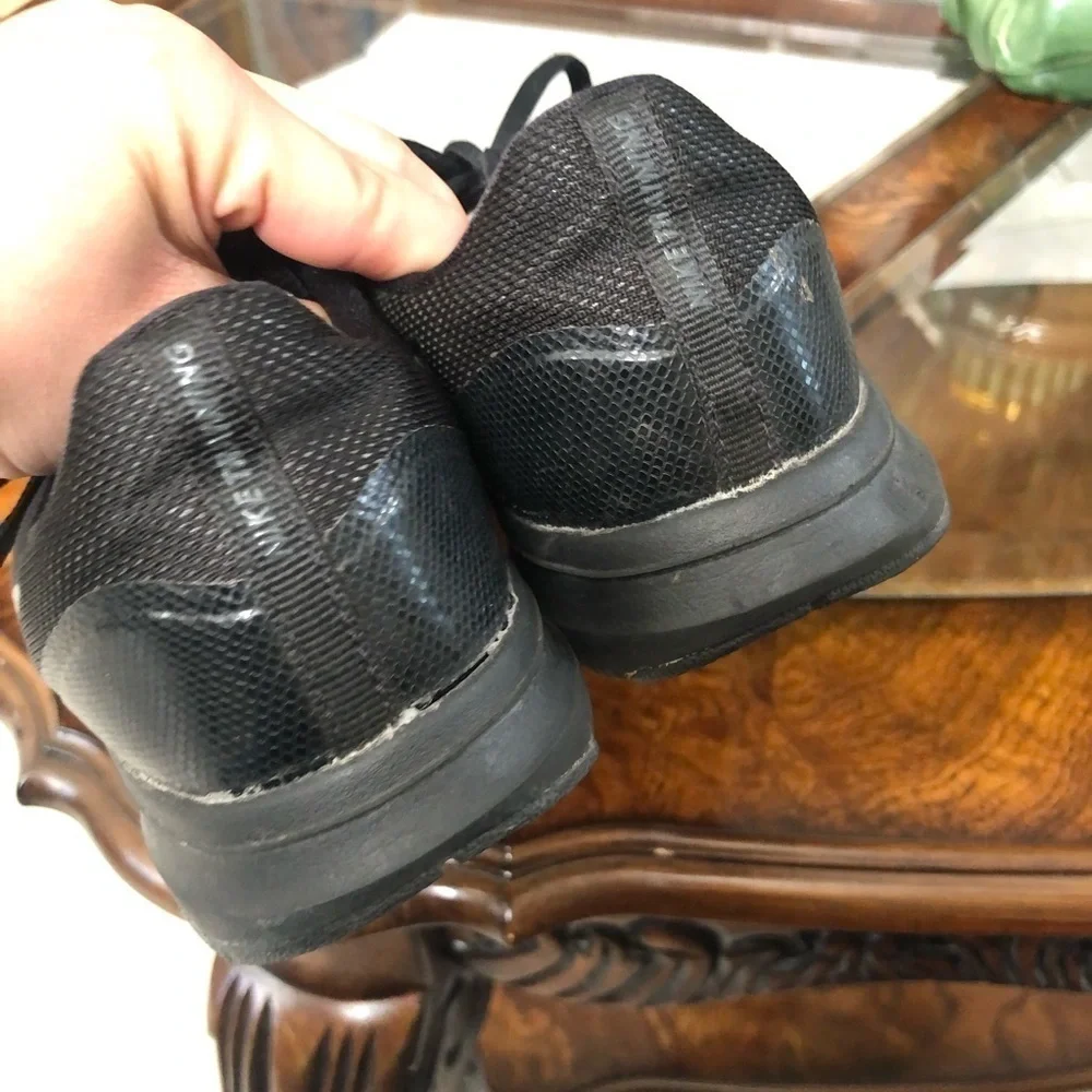 Nike Sneakers Size 6